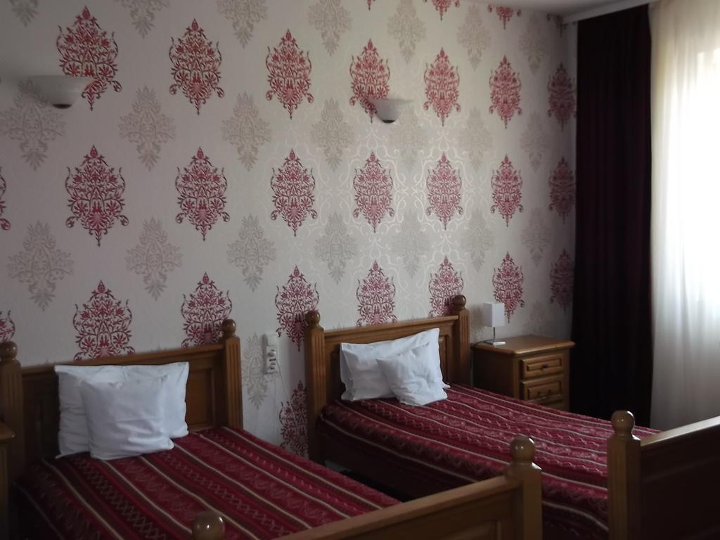 Hotel Melody Satu Mare Exterior foto