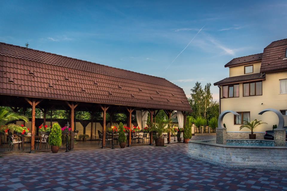 Hotel Melody Satu Mare Exterior foto