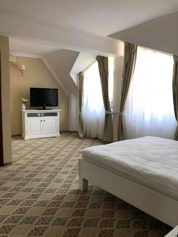 Hotel Melody Satu Mare Exterior foto